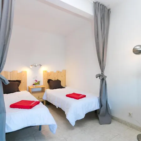 Center-17 By Interhome *